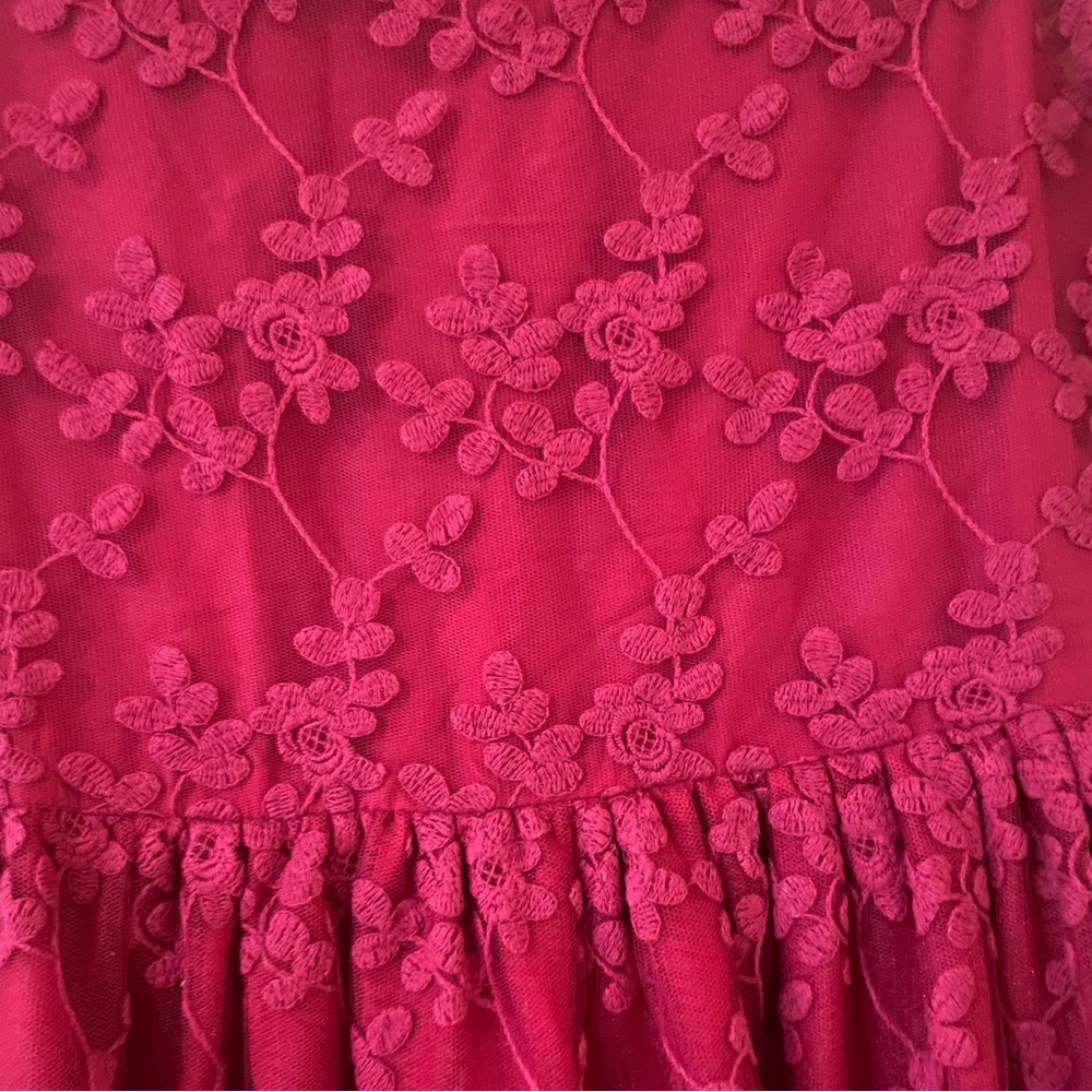 Lace dress size 10/12 - Picture 3 of 3